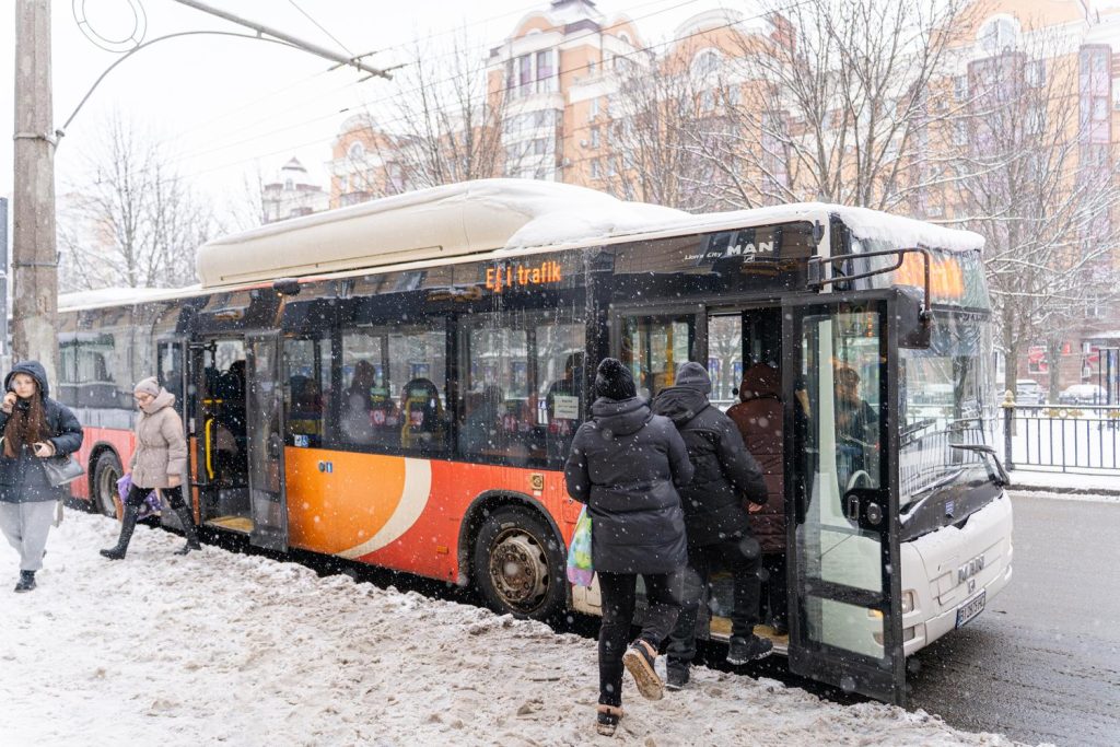 У Полтаві на кільцевий маршрут вийшли шість нових великогабаритних автобусів