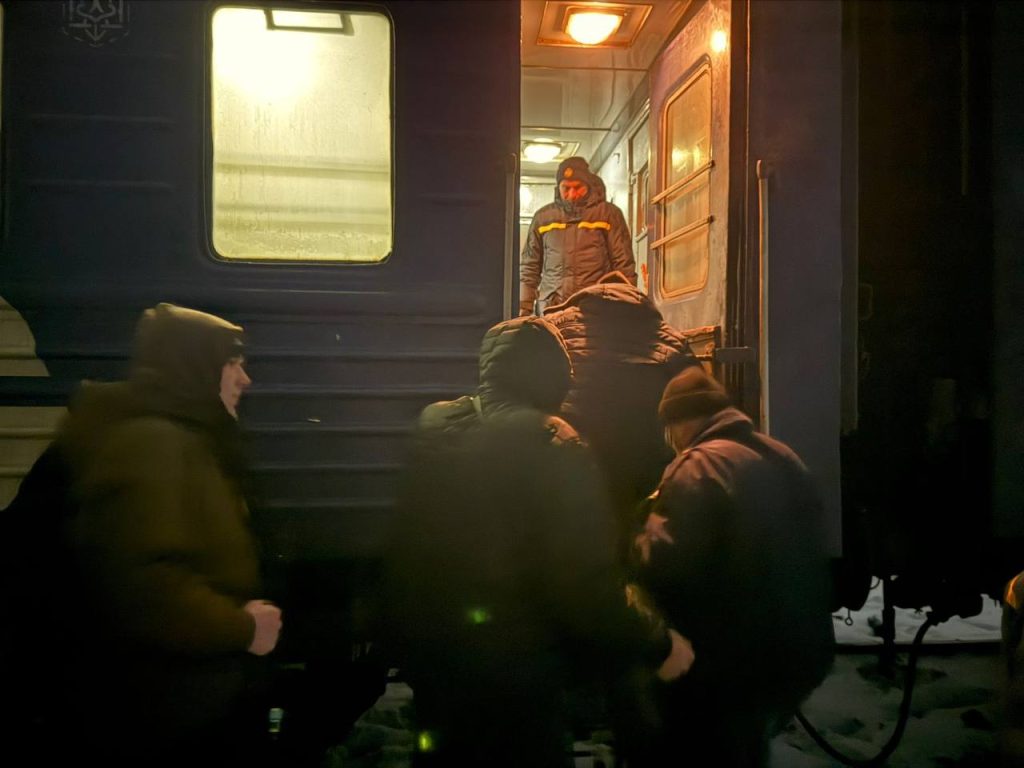 У Полтаві надали допомогу пасажирам поїзда з Барвінкового, що потрапив під обстріл