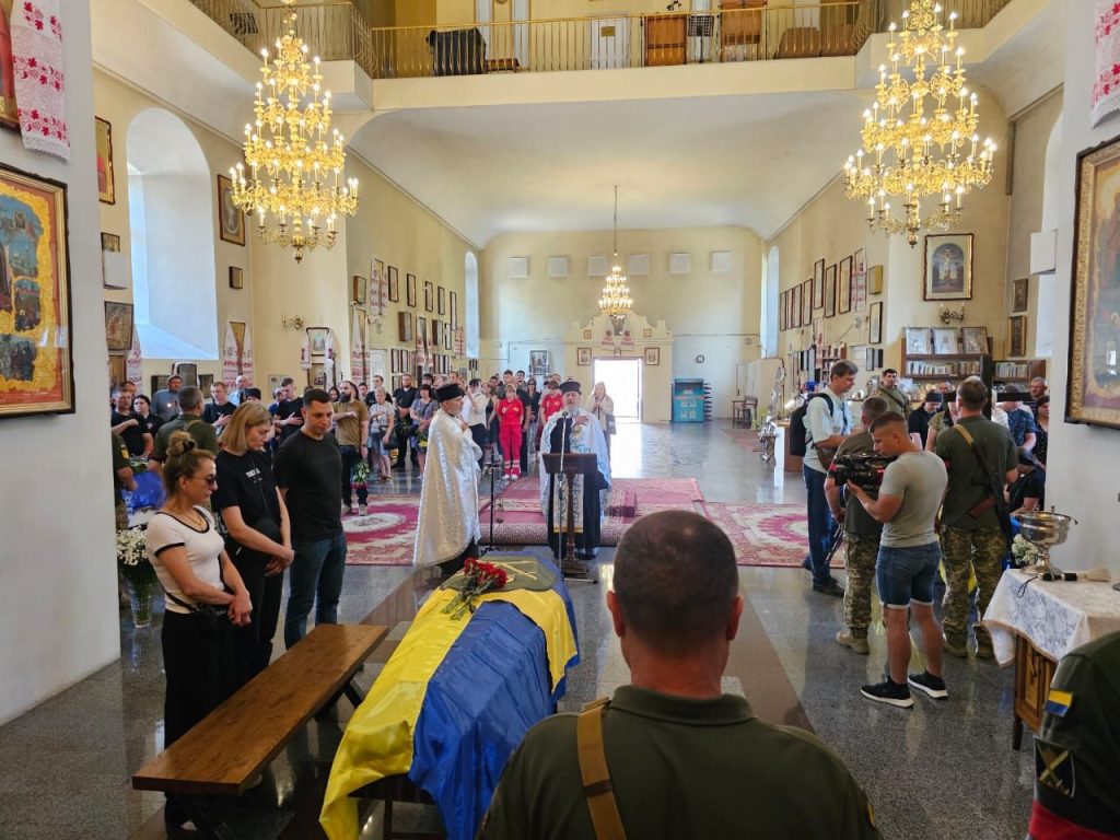 У Полтаві попрощалися із бійцями Олексієм Кошовим, Володимиром Власенком та Юрієм Підгірним