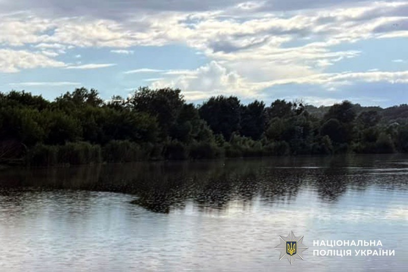 На Полтавщині чоловік стрибнув з рибальського містка у водойму й потонув