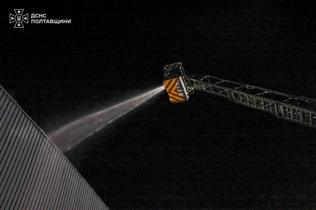 Вночі рф атакувала термінал «Нової пошти» та склади: є загиблий