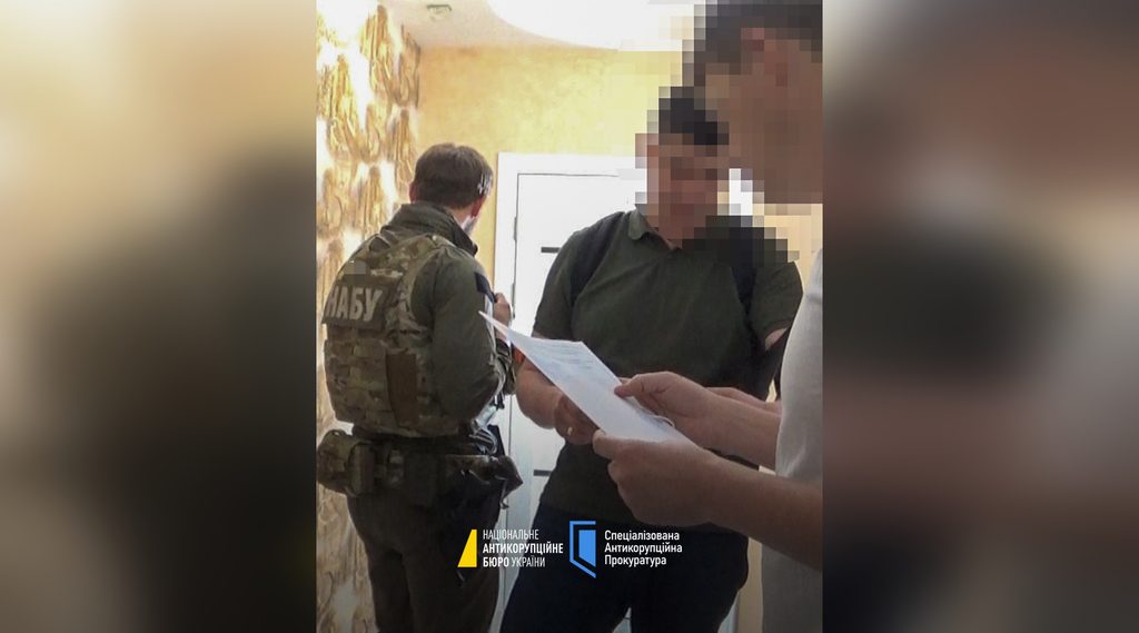 НАБУ та САП підозрює нових фігурантів у справі про дорожню корупцію в Полтаві