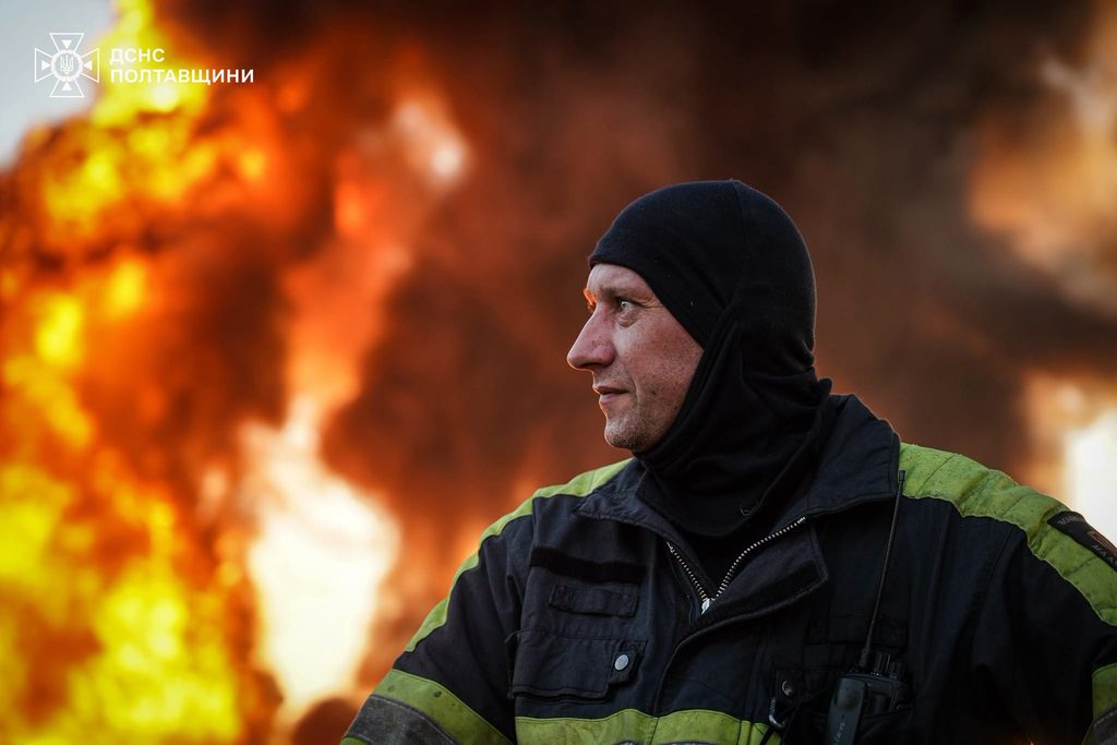 Росіяни вдарили по обʼєкту критичної інфраструктури: виникла пожежа