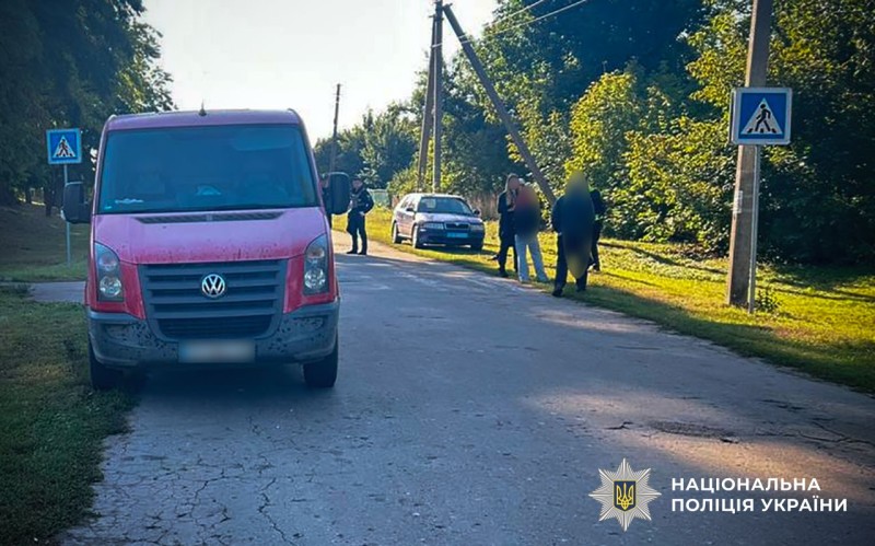 На Полтавщині мікроавтобус збив п’ятирічну дівчинку. ОНОВЛЕНО