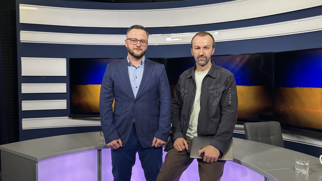 Скандал навколо Генпрокурора і НАБУ, захист неба та енергетичне перемир’я: Сергій Лещенко в ефірі PTV Сергій Лещенко в ефірі PTV про скандал навколо НАБУ і Генпрокурора, захист неба та енергетичне перемир’я