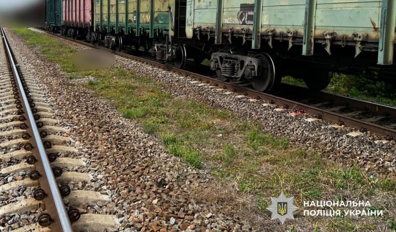 У Полтавській області потяг збив на смерть чоловіка, який переходив колію в навушниках