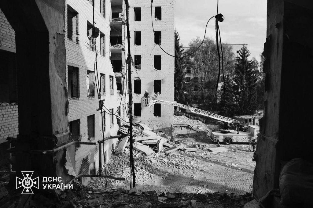 Два роки після російського удару по Інститут зв’язку у Полтаві: хронологія подій Інститут зв’язку у Полтаві: два роки після російського удару