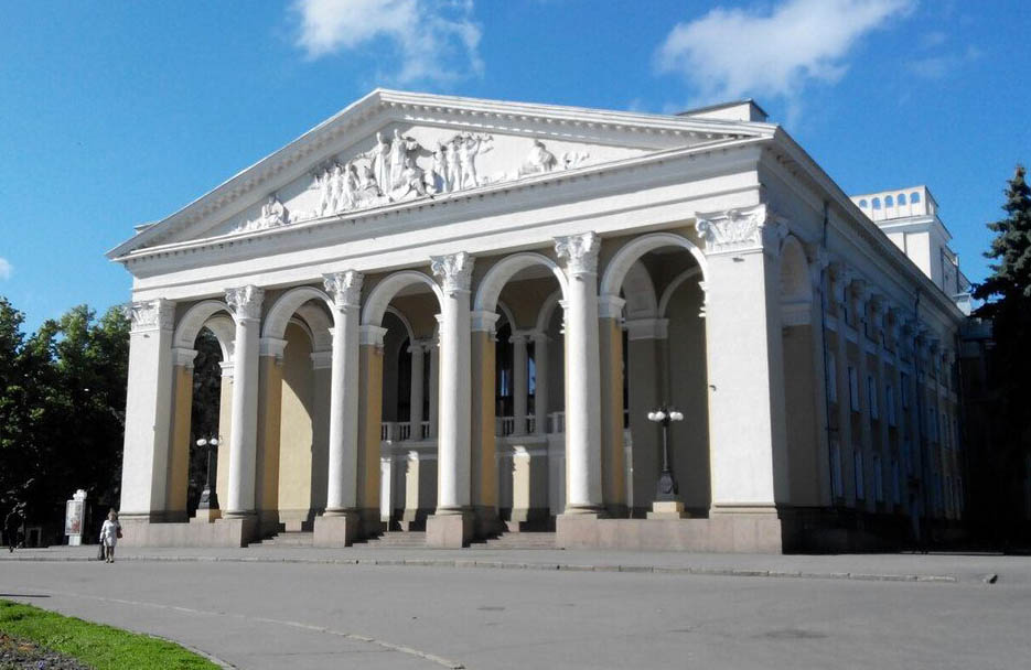 Для полтавців підготували вистави та концерти: перелік